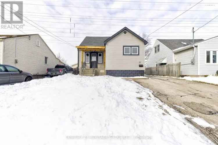 3 1 Bedroom Detached Home Hamilton East End New Deck Finished Basement