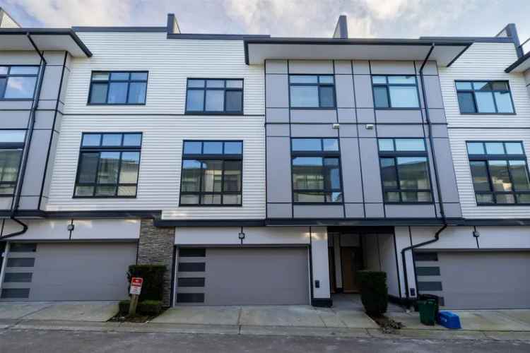 5 Bedroom Townhouse in Sullivan Station Surrey