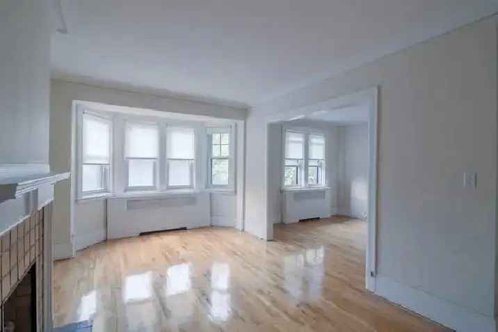 2 Bedroom Apartment Westmount Montreal July 1 2025