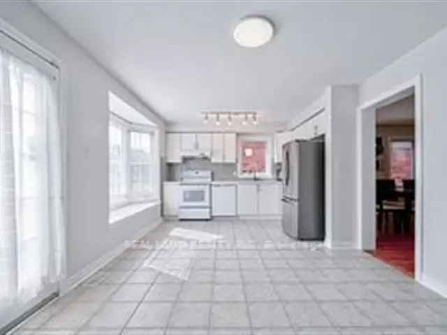 Bright Mattamy Home 4 Beds Modern Kitchen Finished Basement