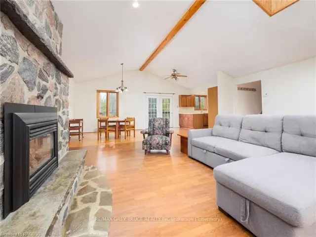 House For Sale in Municipality of Northern Bruce Peninsula, Ontario