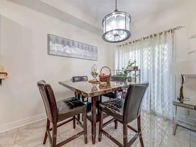 House For Sale in Brampton, Ontario