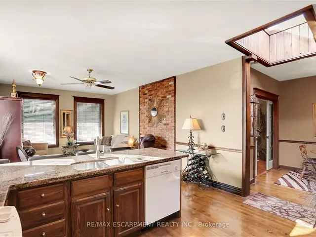 House For Sale in Welland, Ontario