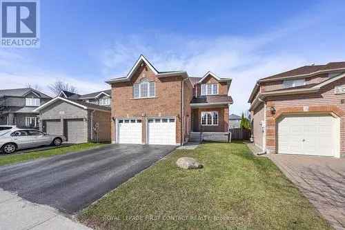 Family Home in Ardagh Bluffs Barrie ON