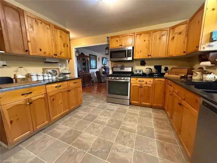 House For Sale in null, Ontario