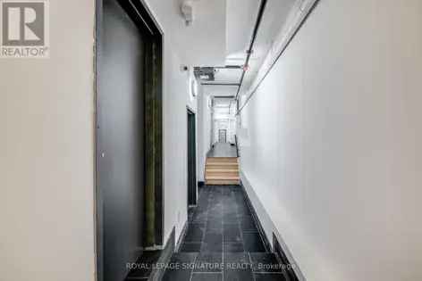 2 rooms apartment of 496 m² in Toronto