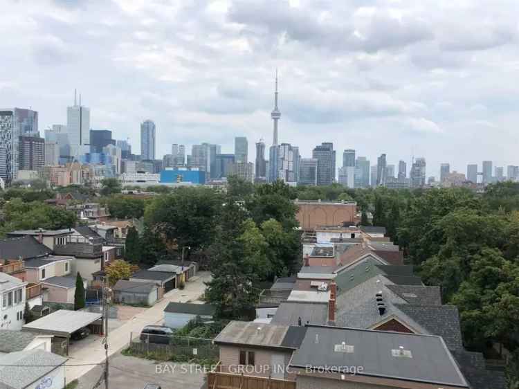 Downtown Toronto Luxury Condo 1 Bedroom Plus Den 550 Sq Ft