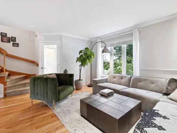2+ Storey House for Sale Laurentides 3 Beds 1.5 Baths Inground Pool