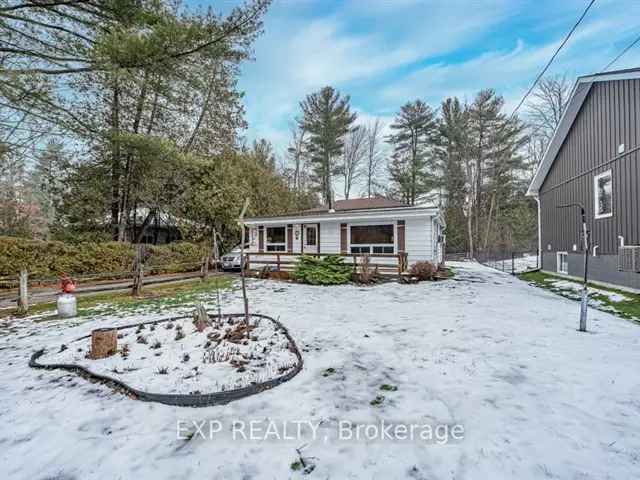 Detached Bungalow with Private Lake Access