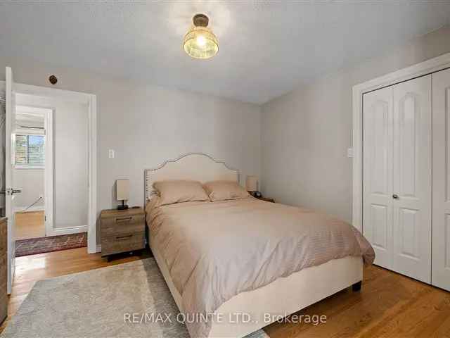 House For Sale in Quinte West, Ontario