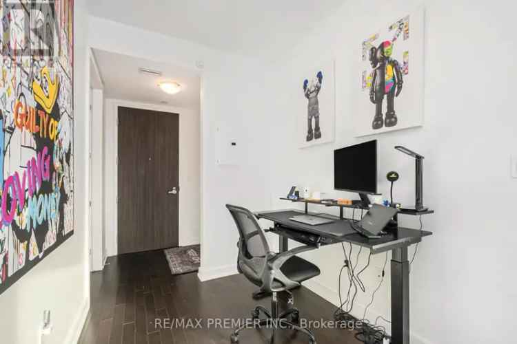 Luxury 1-Bedroom Apartment in Ottawa Little Italy with Canal View