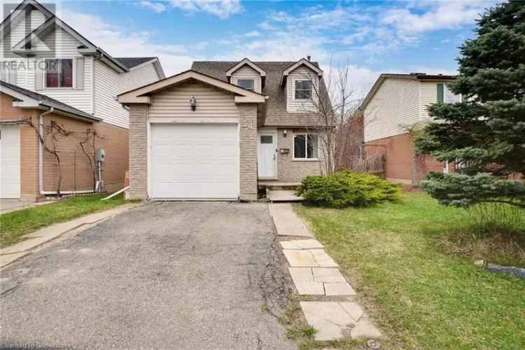 3 Bedroom 2 Bathroom Home in Kitchener Family Friendly Move in Ready