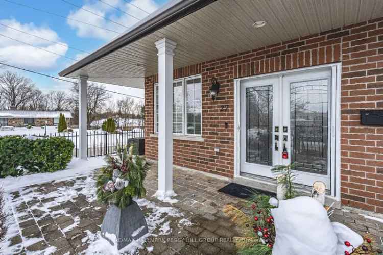 Condo For Sale in 27, White Oaks Road, Barrie, Ontario