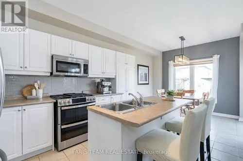 4 Bedroom 4 Bathroom House for Sale in Collingwood