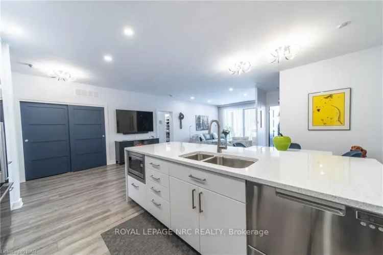 Condo For Sale in Niagara Falls, Ontario