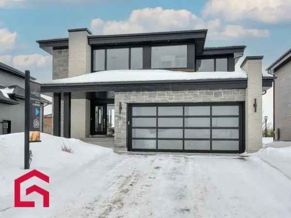 Two or More Storey House for Sale Laurentides