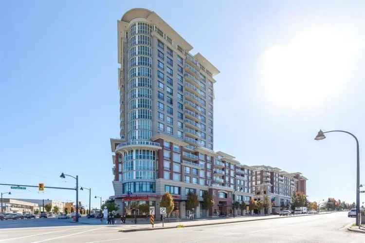 For sale condo in Vancouver with 1 bedroom and den near shops