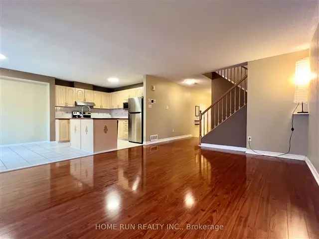 Stunning 2000 Sq Ft Barrhaven Townhome 3 Beds