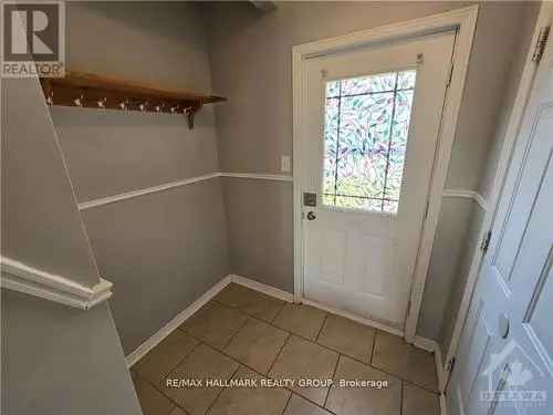 3-Bedroom Townhouse For Sale in Barrhaven Ottawa