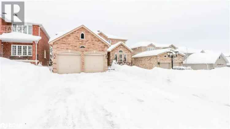 6 Bedroom Home in Barrie Ardagh with Pool and In-Law Suite