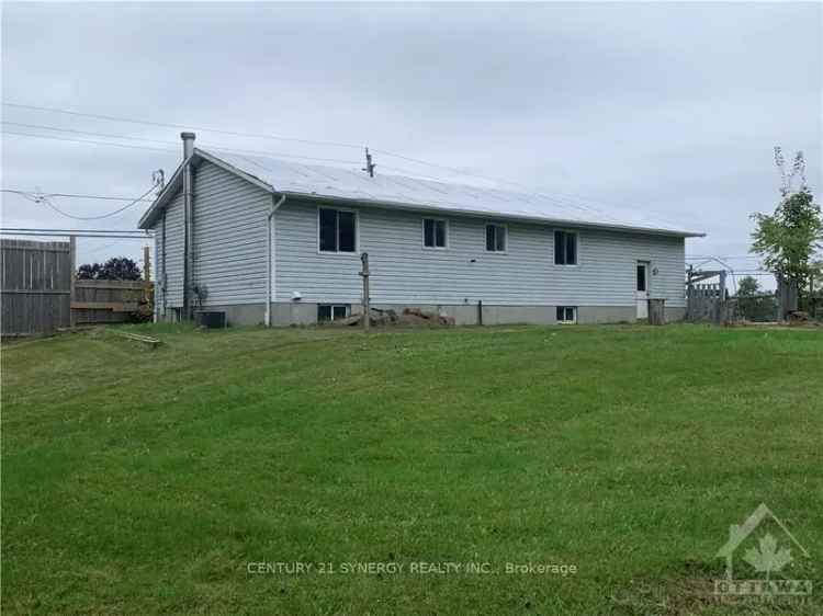 House For Sale in Rideau Lakes, Ontario