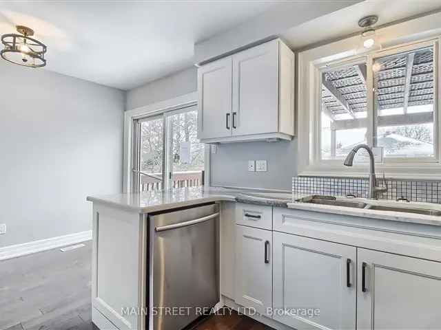 Stunning Renovated Bungalow in South Barrie