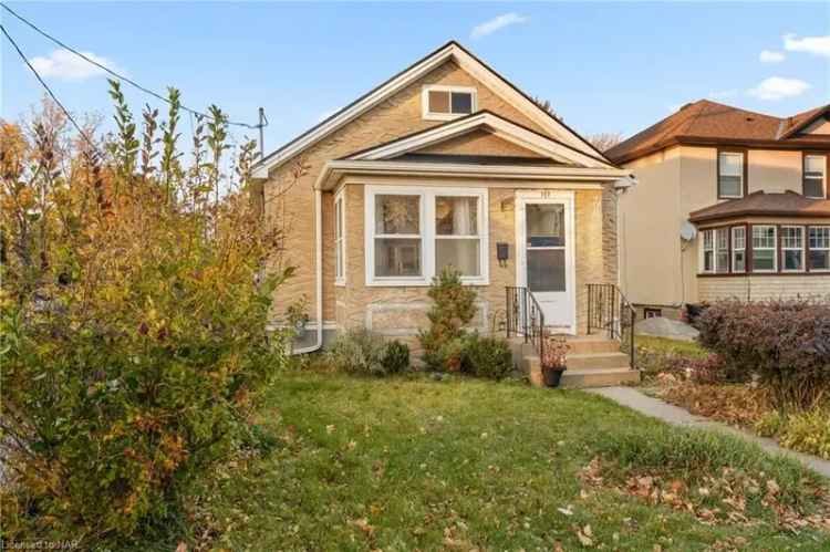 House For Sale in St. Catharines, Ontario