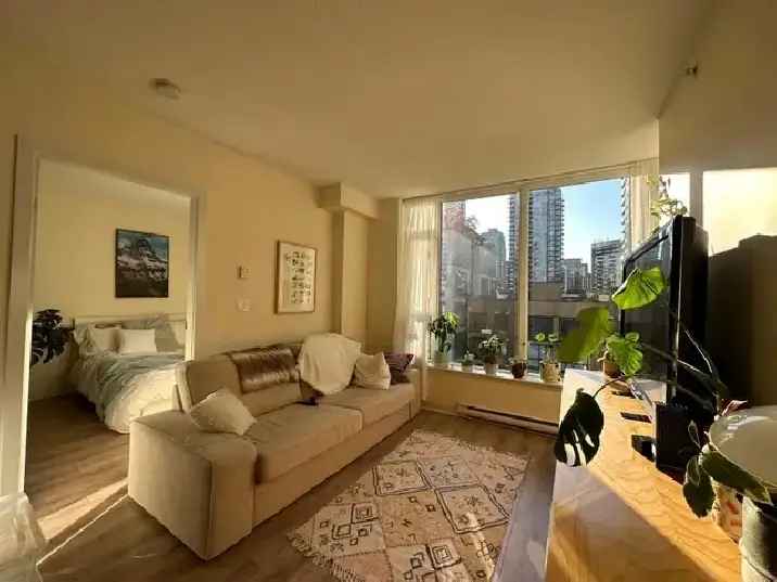 2BR Yaletown Condo for rent November 1st