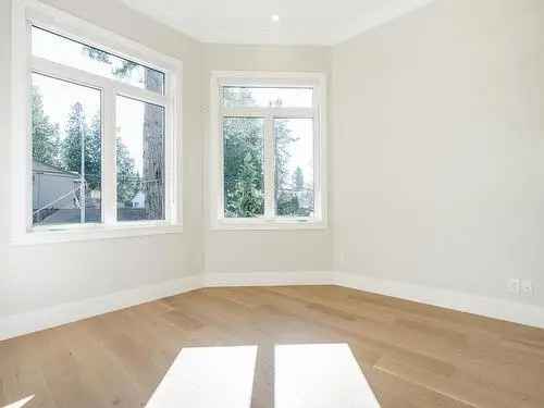 House For Sale in Surrey BC 5 Beds 6 Baths Ocean Park