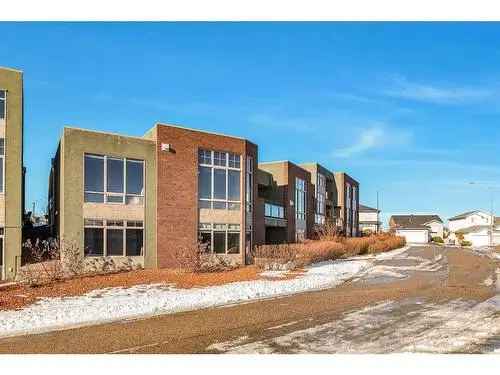 Townhouse For Sale In Ranchlands, Medicine Hat, Alberta