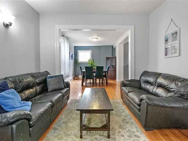 House For Sale in 180, Angeline Street North, Kawartha Lakes, Ontario