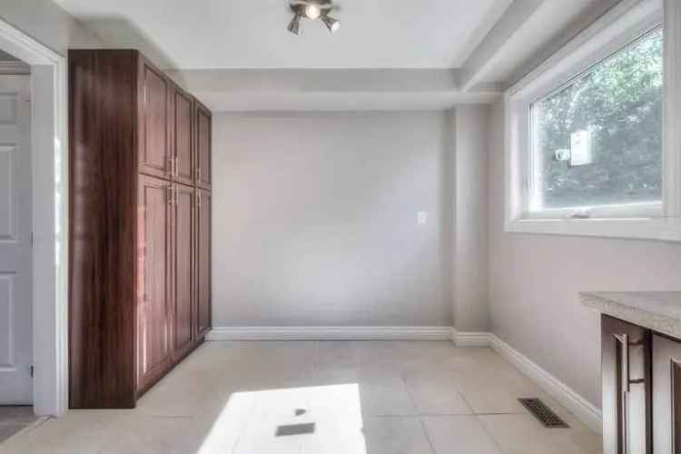 3 Bedroom 2 Bathroom Duplex Upper Suite in Toronto