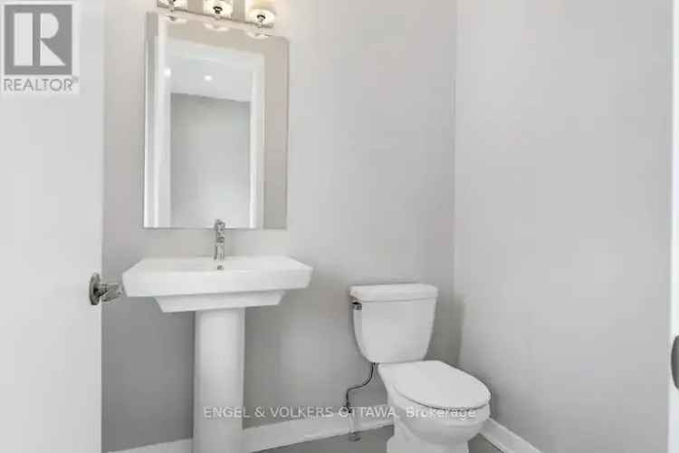 3 Bedroom Townhouse in Ottawa's The Ridge Community