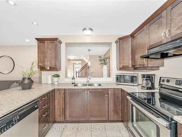 Elegant 3-Bed 4-Bath Townhome in Half Moon Bay