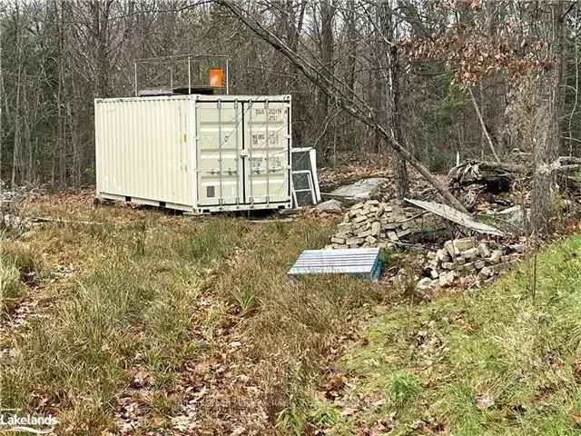 Hunt Camp Retreat near McKellar and Parry Sound