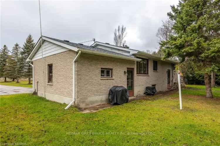 House For Sale in Sauble Beach, Ontario