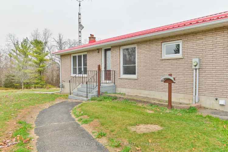 House For Sale in Quinte West, Ontario