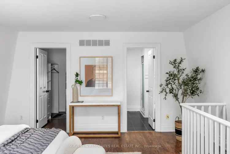 Rent Georgian Detached Townhome in Coveted Archgate Lane with Great Features