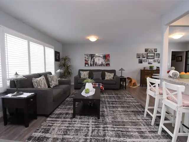 House For Sale in Hamilton, Ontario