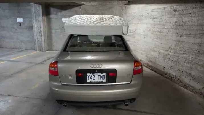 Garage intérieur, Place Des Arts, Condo Rythme