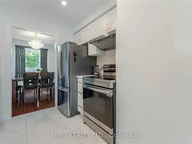 Beautifully Maintained Detached House - Updated Kitchen & Finished Basement