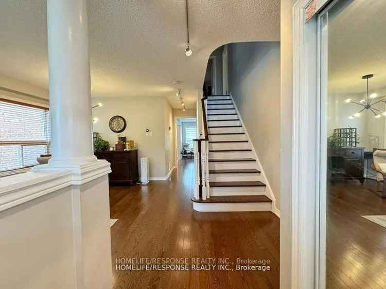 House For Sale in Mississauga, Ontario