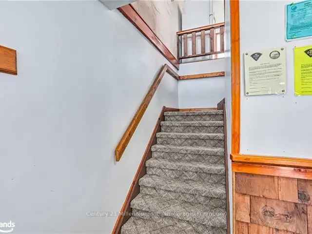 House For Sale in The Blue Mountains, Ontario