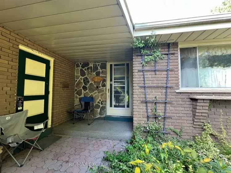 House For Sale in Toronto, Ontario