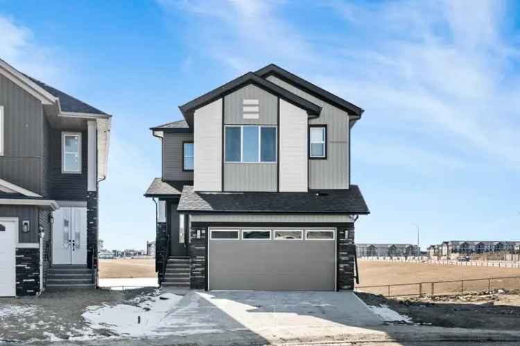 House For Sale in Calgary, Alberta