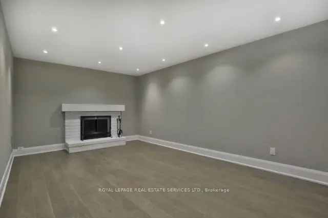 4 1 Bedroom Home in Credit Point Hardwood Floors Open Concept