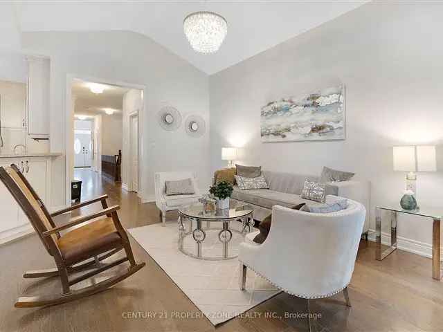 Luxury Bungalow in Credit Valley: 6 Beds, 5 Baths, Indoor Pool