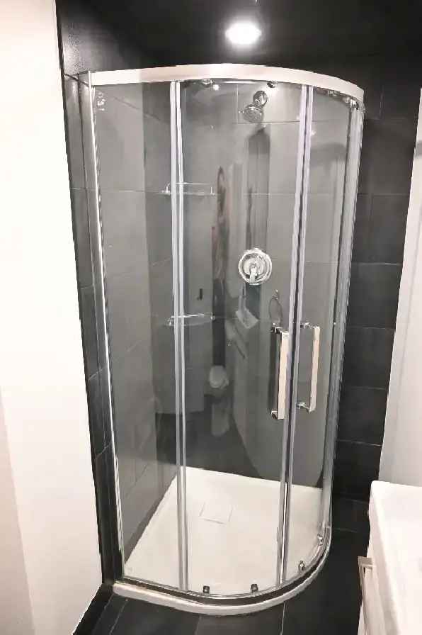 2 Beds 2 Baths Loft Studio near Dundas West Subway
