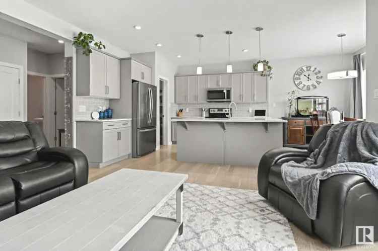 2700 sq ft Family Home 4 Beds 3 Baths Finished Basement