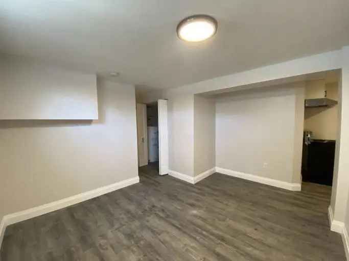 Apartment For Rent in 76, Durham Street, Kingston, Ontario